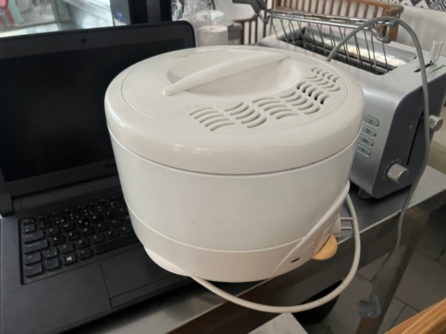 1424058-4 Susoft cash register with cash drawer and kitchen equipment