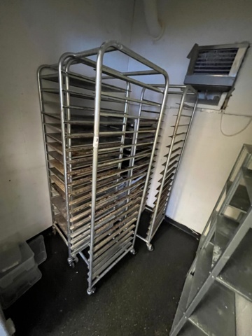 1424066-2 Stick oven trolleys and shelves