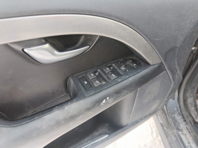 1401273-47 Volvo V70 D3 Geartronic -2010 Repair item