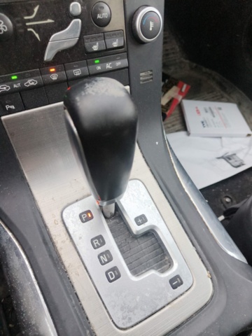 1401273-54 Volvo V70 D3 Geartronic -2010 Repair item