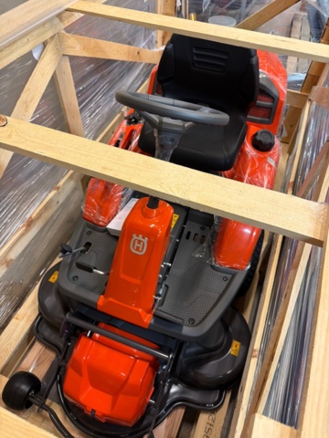 1477907-1 Ny/oanvänd åkgräsklippare - Husqvarna R 214T