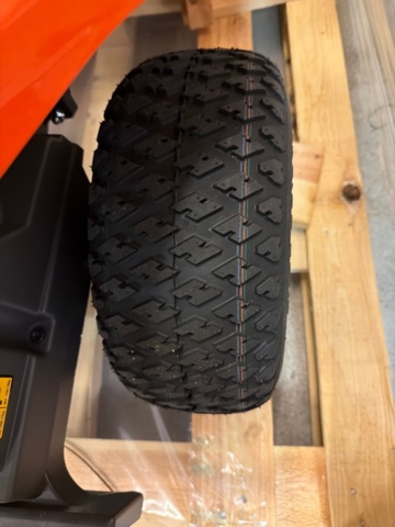 1477907-11 Ny/oanvänd åkgräsklippare - Husqvarna R 214T