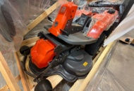 1477908 Ny/oanvänd åkgräsklippare - Husqvarna R 214TC