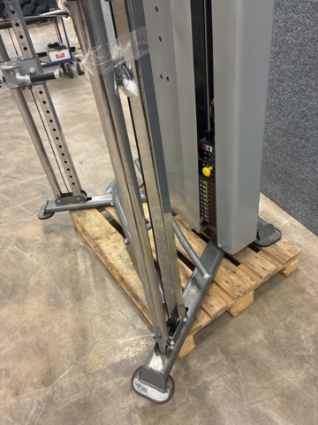 1477921-26 Dual Adjustable Pulley