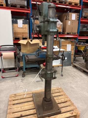 1444926-6 Pillar drilling machine Strands S68 with cross table and machine vice