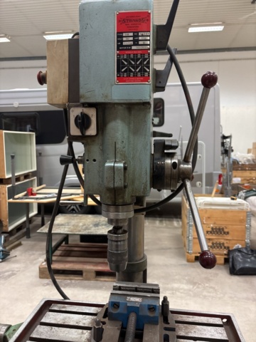 1444926-10 Pillar drilling machine Strands S68 with cross table and machine vice