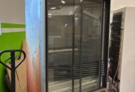 1444934 Refrigerator for shop / Beverage refrigerator with self-closing glass doors