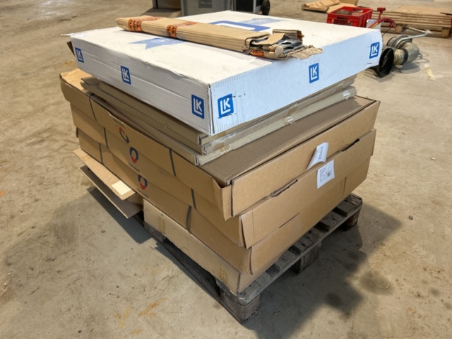 1454856-2 Pallet with underfloor heating parts - Thermotech / LK