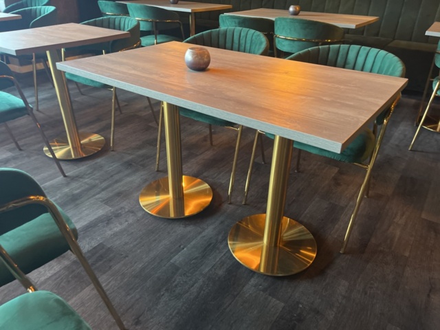 1384702-6 Restaurangmöbler - Stolar, bord, soffor