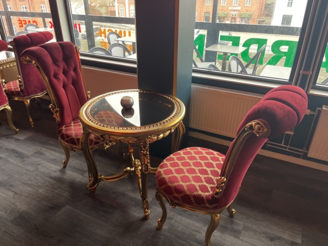 1384705-4 Restaurangmöbler - Bord och stolar