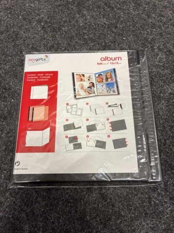 1476020-2 Assortment of home electronics