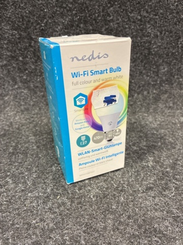 1476020-16 Assortment of home electronics