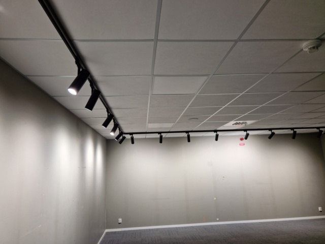 1478088-1 New/unused spotlights 20 pcs with rails