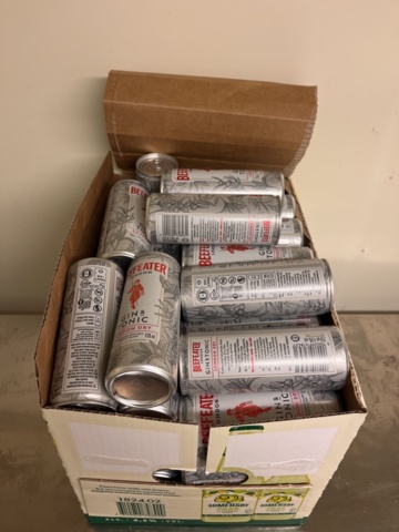 1384716-19 Parti med diverse alkoholhaltiga drycker