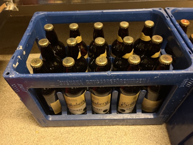 1384716-25 Parti med diverse alkoholhaltiga drycker