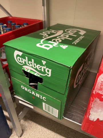 1384716-30 Parti med diverse alkoholhaltiga drycker