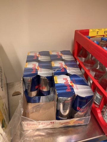 1384716-39 Parti med diverse alkoholhaltiga drycker