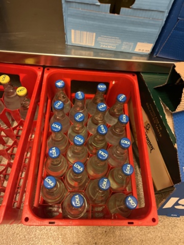 1384716-41 Parti med diverse alkoholhaltiga drycker