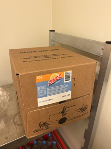 1384716-44 Parti med diverse alkoholhaltiga drycker