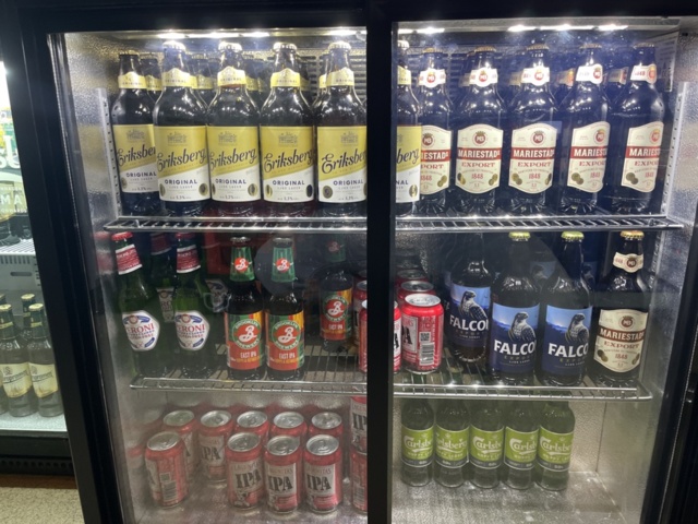 1384716-51 Parti med diverse alkoholhaltiga drycker