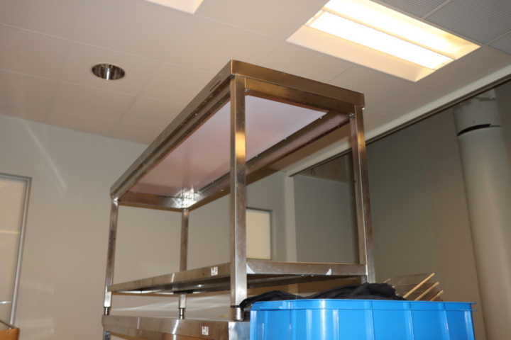 1295857-4 Rostfri arbetsbänk - GGM Gastro