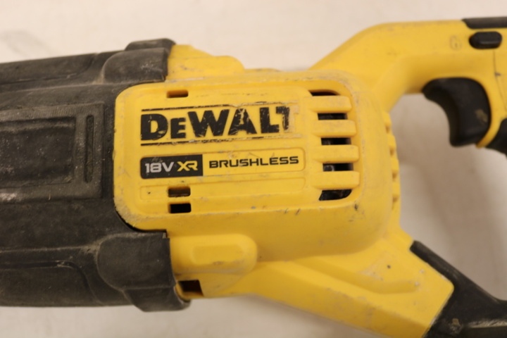 1416771-9 DeWalt paket med 2 maskiner