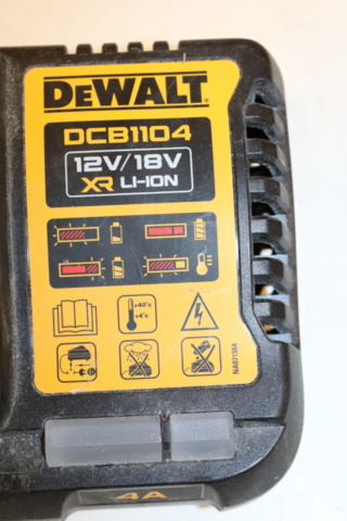 1416771-18 DeWalt paket med 2 maskiner