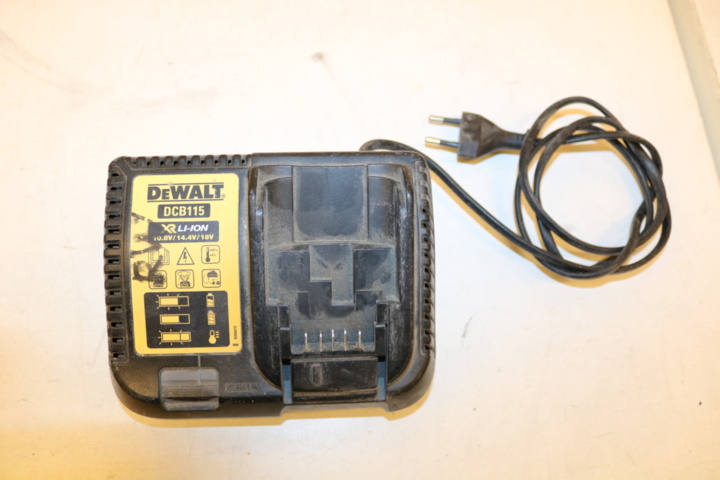 1416771-21 DeWalt paket med 2 maskiner