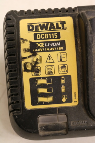 1416771-22 DeWalt paket med 2 maskiner