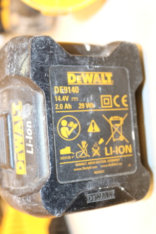 1416772-10 DeWalt paket med 2 maskiner
