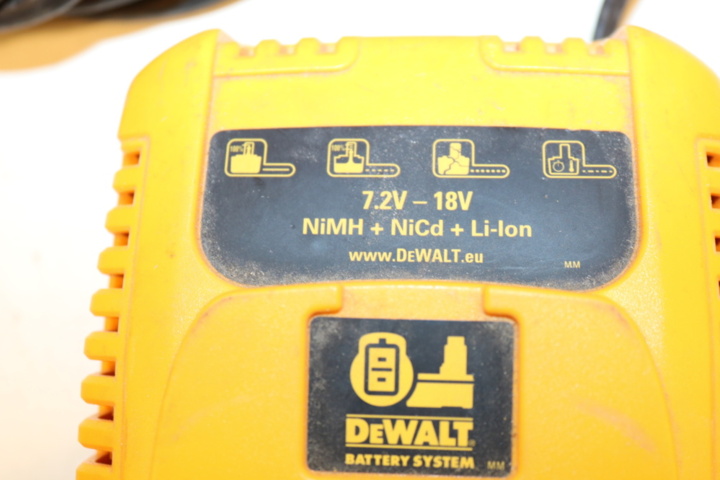 1416772-14 DeWalt paket med 2 maskiner