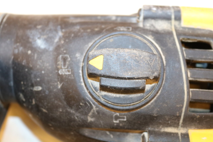 1416772-25 DeWalt paket med 2 maskiner