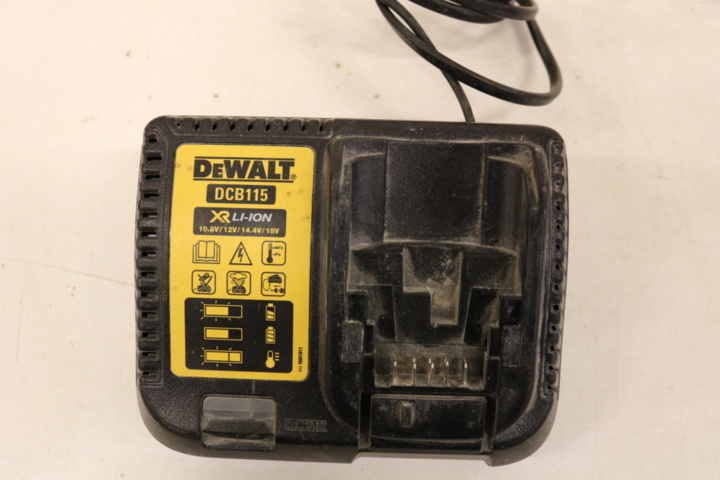 1416773-18 Tigersåg DeWalt