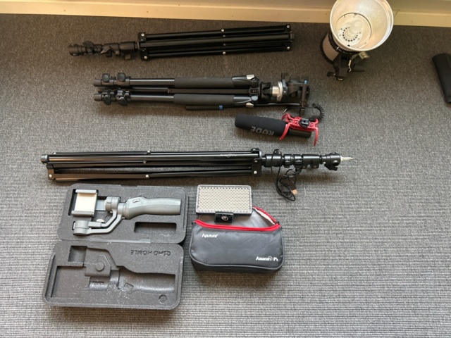 1410929-2 Systemkameror, videokameror och kamerautrustning