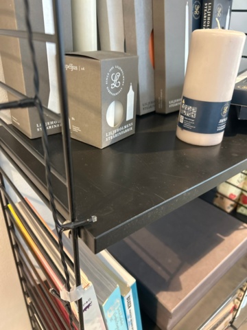 1410926-3 String shelves