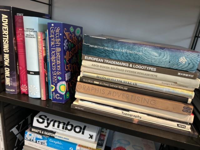 1410926-7 String shelves