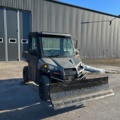 1427578-7 Elektriskt terrängfordon med plogblad, vinsch och dragkrok - Polaris Ranger EV -2021
