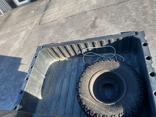 1427578-24 Elektriskt terrängfordon med plogblad, vinsch och dragkrok - Polaris Ranger EV -2021