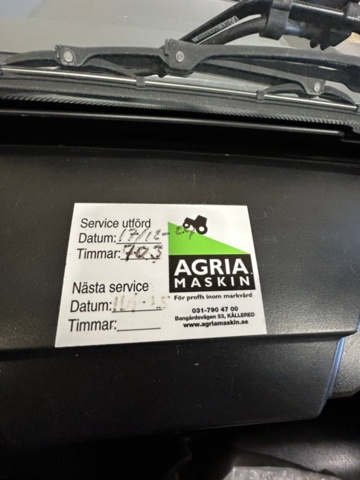 1427578-32 Elektriskt terrängfordon med plogblad, vinsch och dragkrok - Polaris Ranger EV -2021