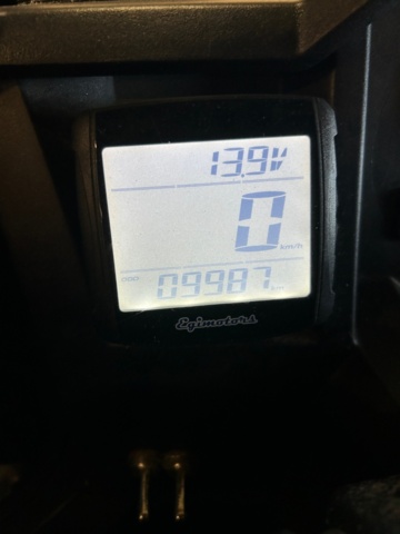 1427578-40 Elektriskt terrängfordon med plogblad, vinsch och dragkrok - Polaris Ranger EV -2021