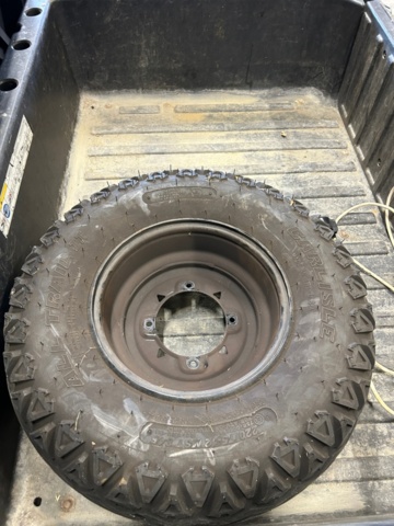 1427578-44 Elektriskt terrängfordon med plogblad, vinsch och dragkrok - Polaris Ranger EV -2021