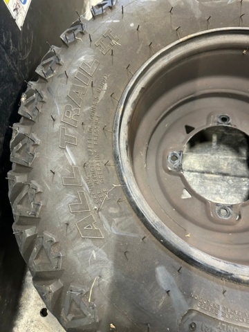 1427578-47 Elektriskt terrängfordon med plogblad, vinsch och dragkrok - Polaris Ranger EV -2021