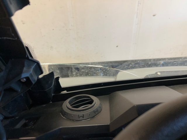 1427578-50 Elektriskt terrängfordon med plogblad, vinsch och dragkrok - Polaris Ranger EV -2021