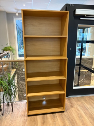 1479394-2 Bookshelf