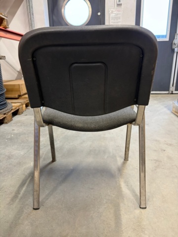 1479396-6 Collection of lamps and chairs