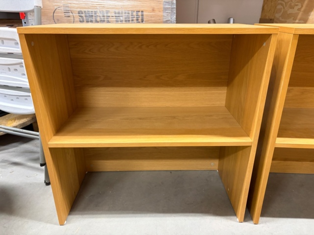 1479395-15 Office furniture - Desks, chests, etc.