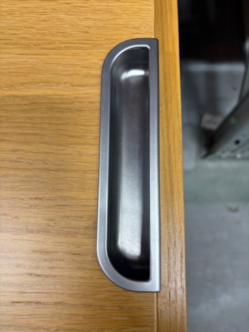 1479395-18 Office furniture - Desks, chests, etc.