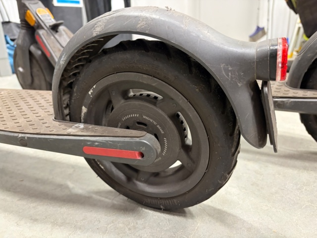 1479418-5 Electric scooters 2 pcs - Ninebot by Segway