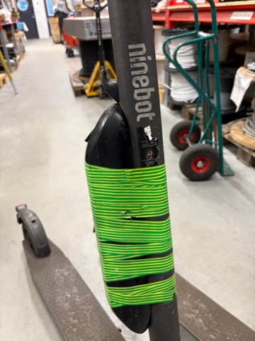 1479418-9 Electric scooters 2 pcs - Ninebot by Segway