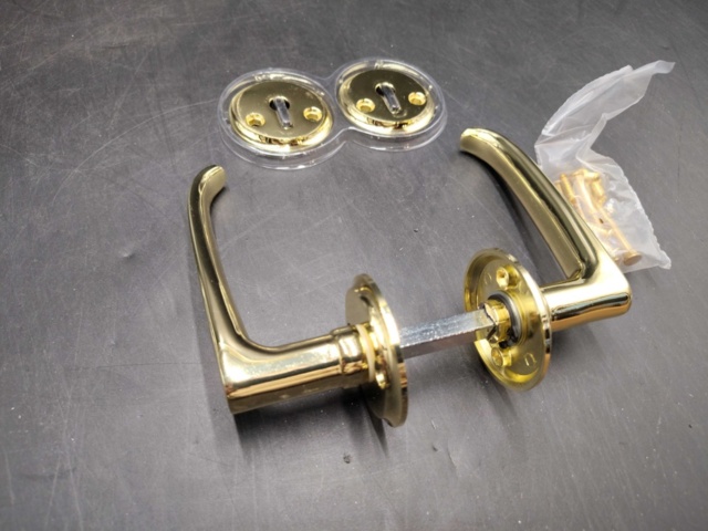 1463633-2 Interior door handles, 8 pcs - Millers, shiny brass